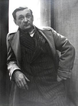 پرونده:Jacques Lipchitz, 1935, photograph Rogi André (Rozsa Klein).jpg