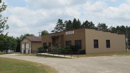 پرونده:Clam Union Township Hall (Missaukee), MI.jpg