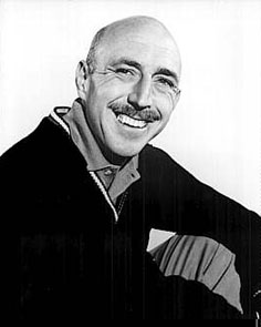 پرونده:Lionel Jeffries.jpg