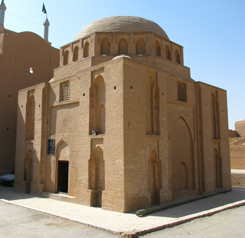 پرونده:Yazd Davazde Imam.jpg