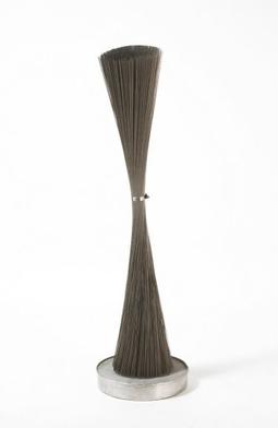 پرونده:Untitled stainless steel wires set in artist's concrete base with aluminum trim by Harry Bertoia, 1965, Hirshhorn Museum and Sculpture Garden (Washington, D. C.) en.jpg
