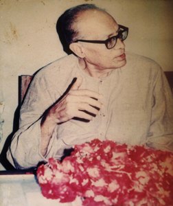 پرونده:Akhtar Hameed Khan.jpg