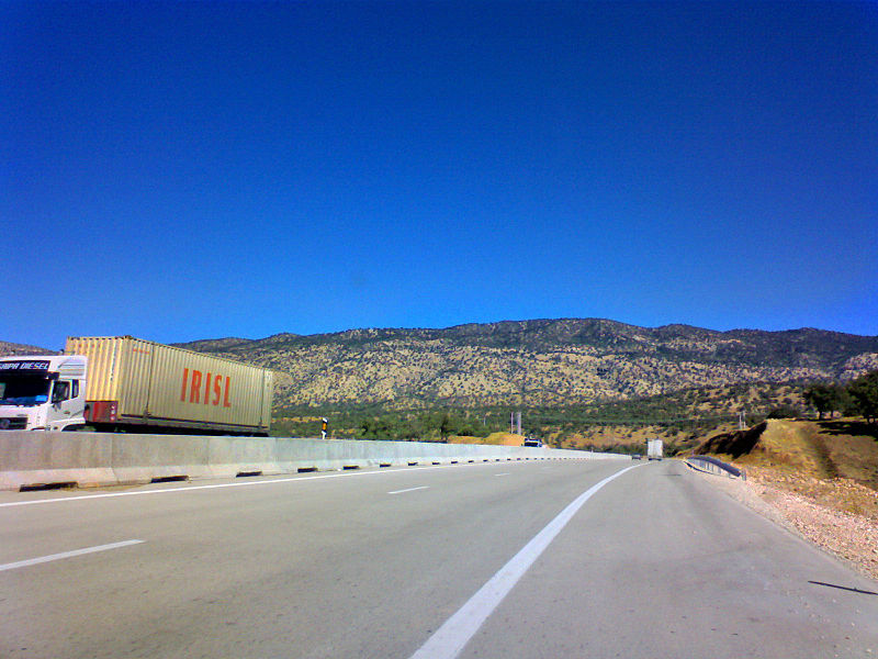 پرونده:Khorramzal-superhighway-lorestan-02.JPG