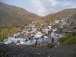 نمایی از روستای مومج