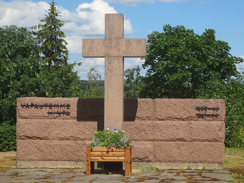 Tiedosto:Pentti Helin Sankarimuistomerkki Suodenniemi 1951.JPG