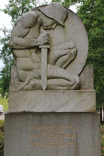 Tiedosto:Yrjö Liipola 1918 muistomerkki Hirvikoski.JPG