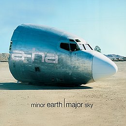 Studioalbumin Minor Earth Major Sky kansikuva