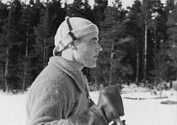 Jussi Raitoja (Viljo Hurme).