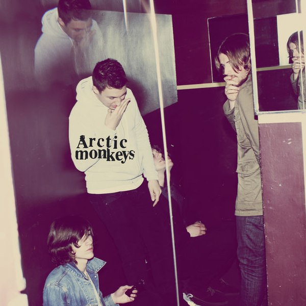 Tiedosto:Arctic Monkeys - Humbug.jpeg