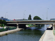 Pont au-dessus du canal Saint-Denis
