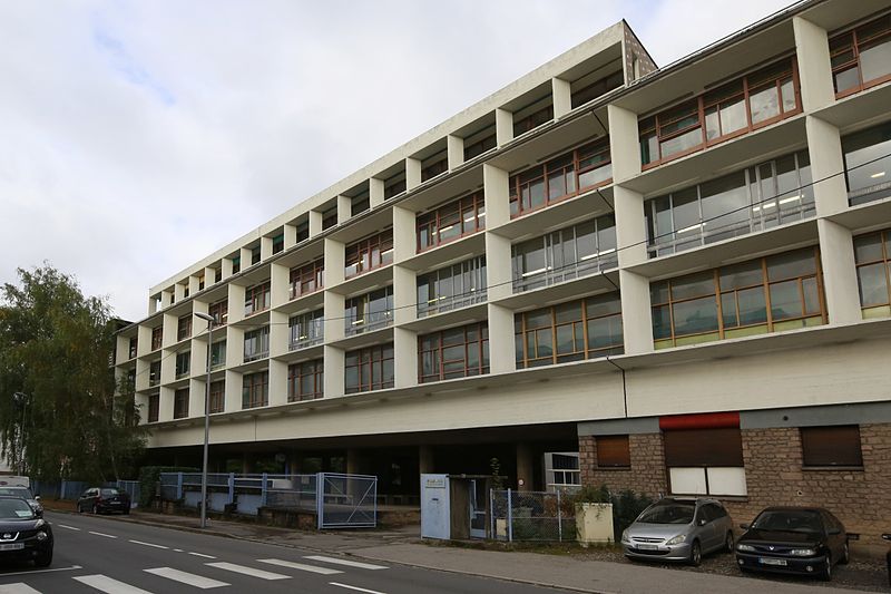 Fichier:Saint-Dié-des-Vosges - Usine Le Corbusier 20131007-01.jpeg