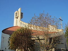 Église moderne du Sacré-Cœur.
