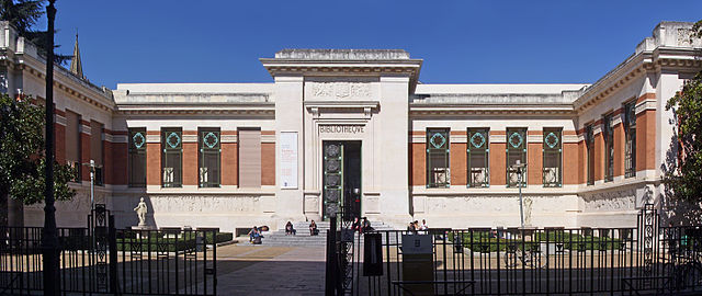 Façade de la bibliothèque d'étude et du patrimoine à Toulouse, en 2014.