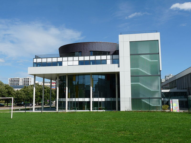 Fichier:Université Strasbourg-Nouveau Patio (3).JPG