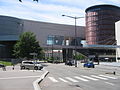 Au centre, le foyer de l'Auditorium (partie vitrée). À droite, la Tour Elithis (juin 2009).