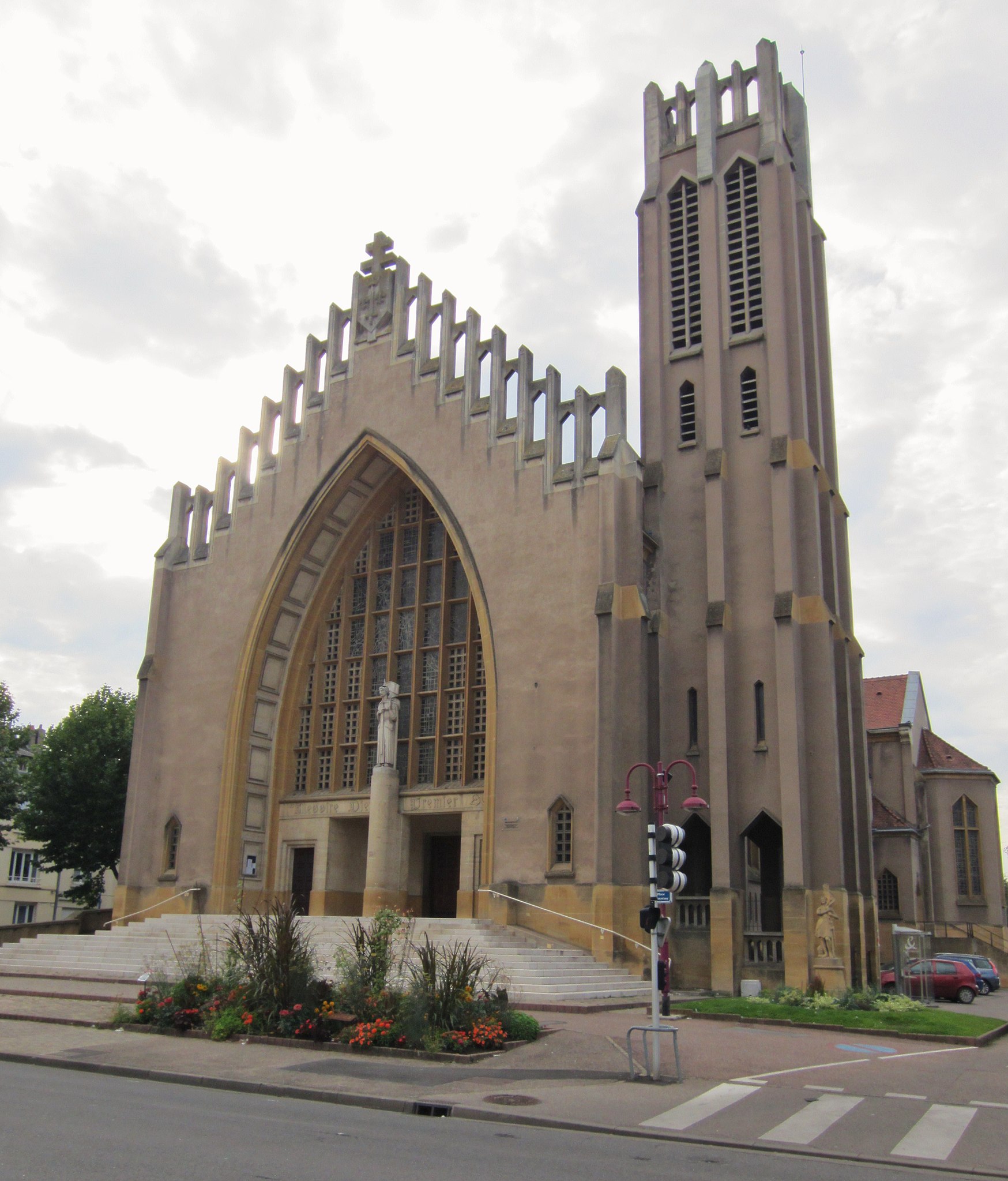 Fichier:Chaire église Montigny-Montfort.JPG — Wikipédia