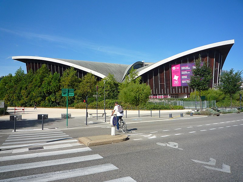 Fichier:Palais des Sports de Grenoble.JPG