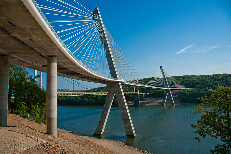 Fichier:Ponts de Térénez.jpg