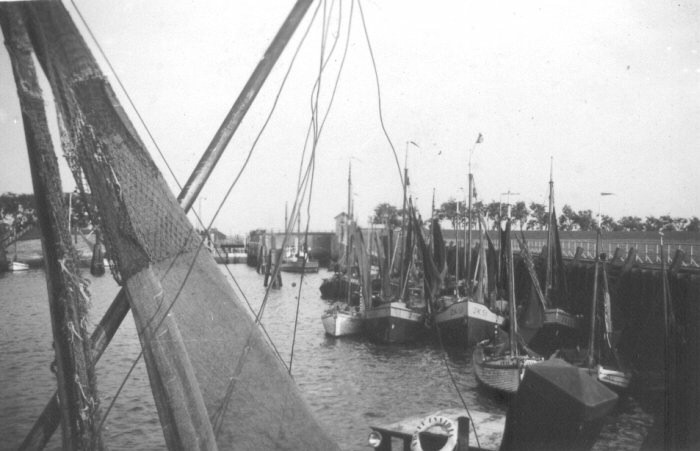 Ofbyld:Haven van Zoutkamp 1936. Scholte F.W..jpg