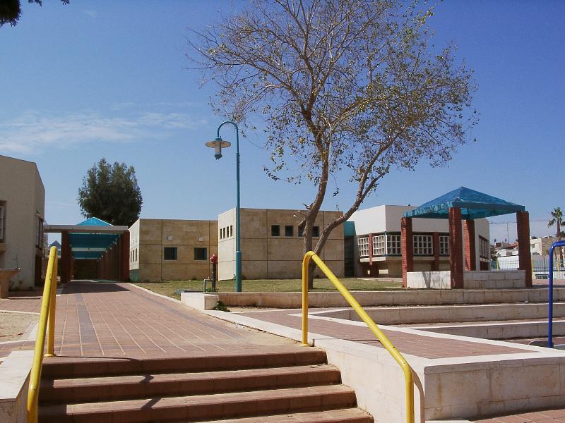 קובץ:BDschool1.JPG