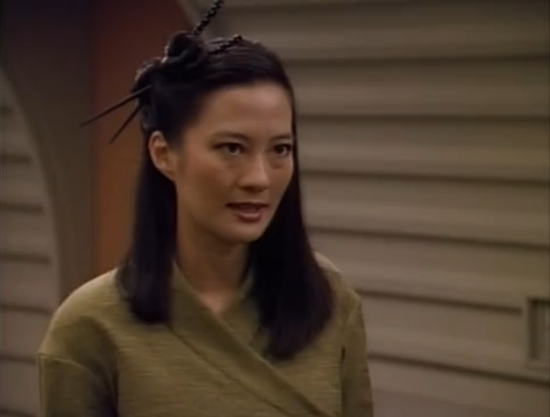 קובץ:Keiko tng s04e11.PNG