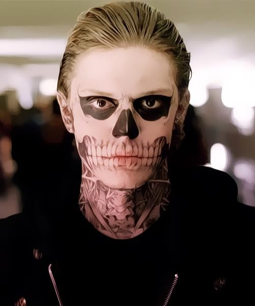 קובץ:Tate Langdon.jpg