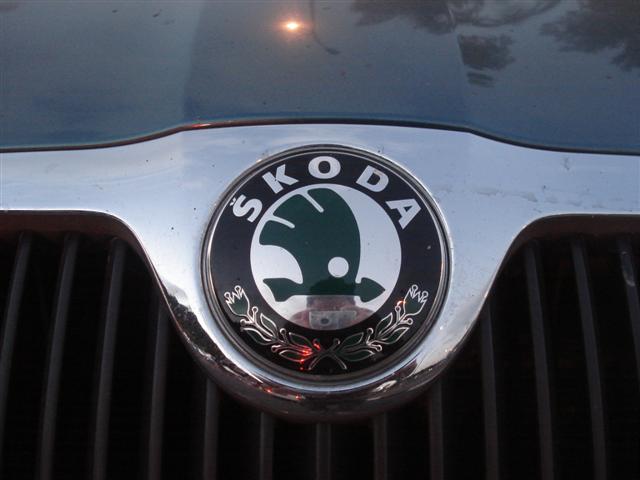 קובץ:Skoda logo front.jpg