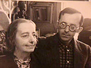 קובץ:Lutz Lask Doras' husband and his mother Berta.jpg