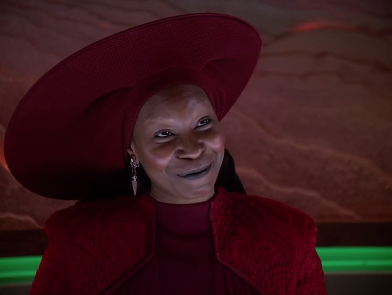 קובץ:Guinan-Star-Trek-Picard.jpg