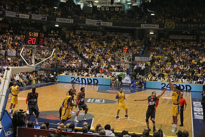 קובץ:Maccabi Tel Aviv vs. Le Mans 6.11.08 at Nokia Stadium.jpg