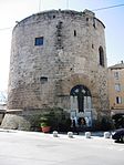"מגדל היבשה" ניצב במקום בו עמד "שער היהודים" משנת 1360
