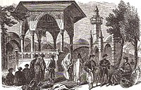 ציור משנת 1870 של סביל אבו נבוט ב' על רקע צריח מסגד מחמודיה
