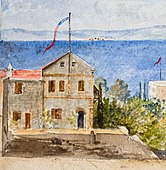 פרט מתוך "הרחוב הראשי במושבה הגרמנית", צבעי מים, אמילי קת'ברט, 1884. אוסף המוזיאון הימי הלאומי. ניתן לראות את דגל הקונסוליה האמריקאית, ואת עמוד שעון השמש בחצר.
