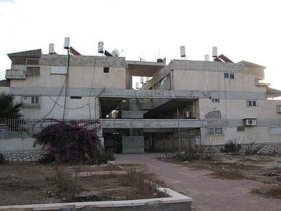 איך מגיעים באמצעות תחבורה ציבורית  לשכונה ד'? - מידע על המקום