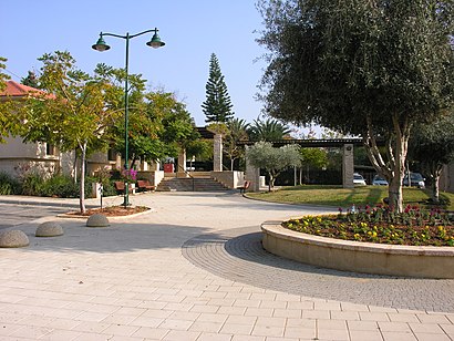 How to get to כפר נטר with public transit - About the place