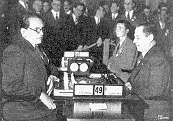משה צ'רניאק (משמאל) במשחקו מול קפבלנקה, בואנוס איירס 1939