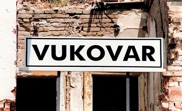 Datoteka:Željeznički kolodvor Vukovar.jpg