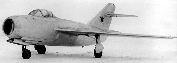 Datoteka:Prvi mig-15 prototip.jpg