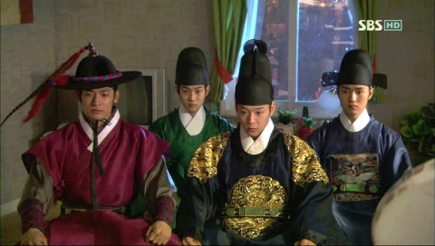 Fájl:Rooftop Prince 1. epizód.jpg