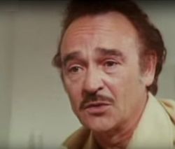 Kenneth Connor egy Folytassa…-filmösszeállításban