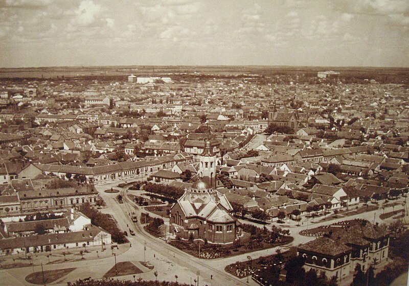 Fájl:Debrecen Attila tér old.jpg