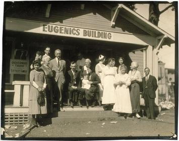 Berkas:Eugenics-Fitter-Families-Contest-Winners-Topeka-Kansas.jpg