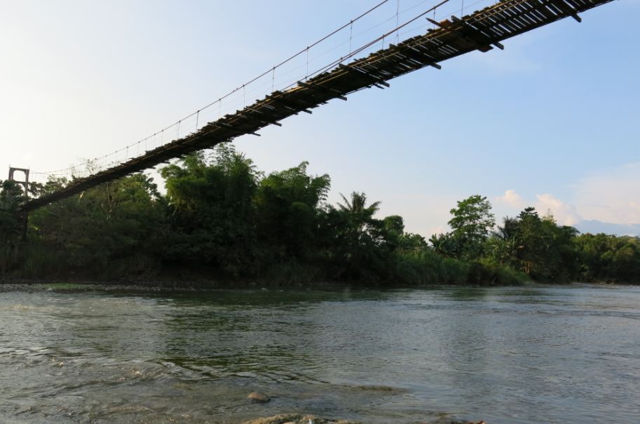 Berkas Jembatan  gantung  sungai Bila JPG Wikipedia bahasa 