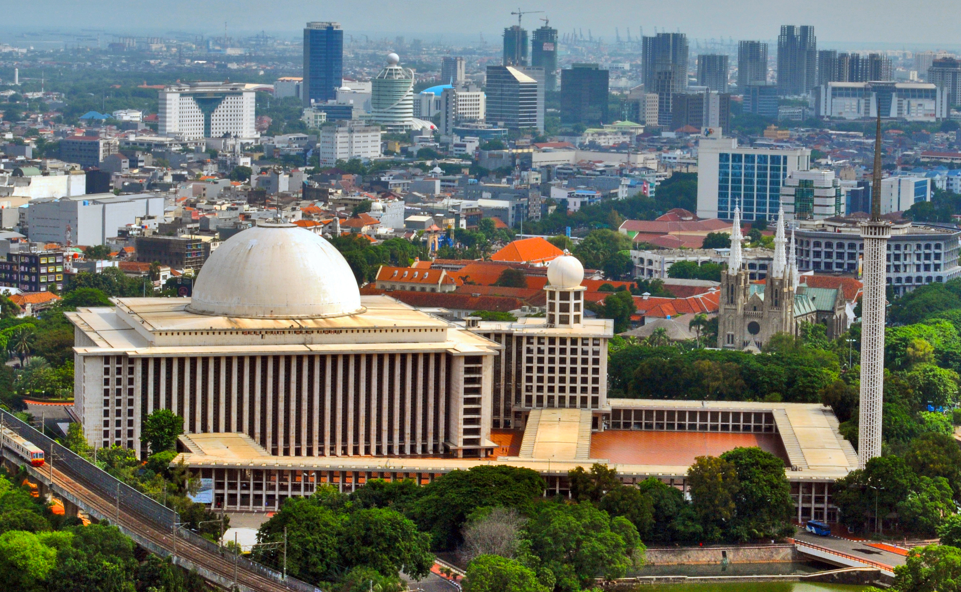 4 Masjid Terbesar Di Asia Tenggara