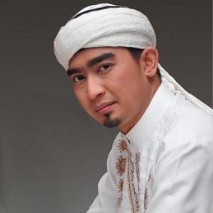 Berkas:Ustadz solmed.jpg