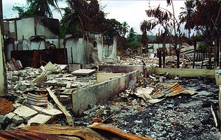 Berkas:Puing-puing Kerusuhan Poso.jpg