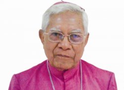 Berkas:Mgr. Isak Doera.jpg