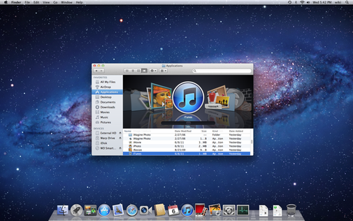 Berkas:Mac OSX Lion screen.png