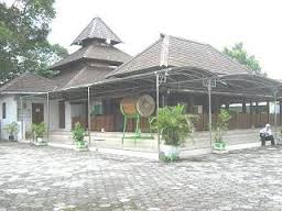 Berkas:Masjid Kuno Taman Madiun.JPG