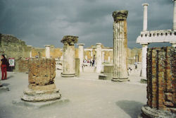 Berkas:Pompeii1.jpg